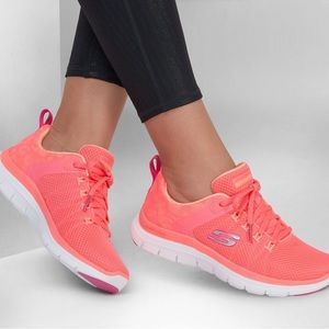 NWT Skechers Flex Appeal 4.0 - Elegant Ways Women’s size 11